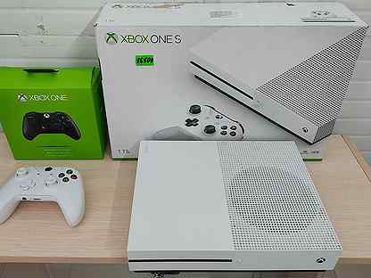 Xbox one s 1tb (коробка + много игр)