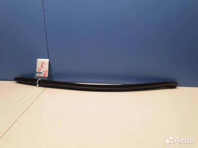 Накладка стекла задней левой двери Audi Q5 8R 2008