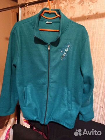 Спортивная толстовка