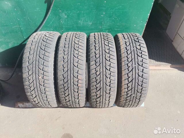 Kumho I'Zen RV Stud KC16 225/65 R17 106T
