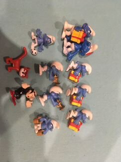 Смурфики, домино, прилипал наклейки маша и медведь