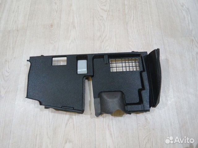 Накладка торпедо левая нижняя Kia Quoris