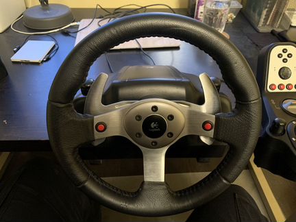 Руль Logitech G25 racing wheel