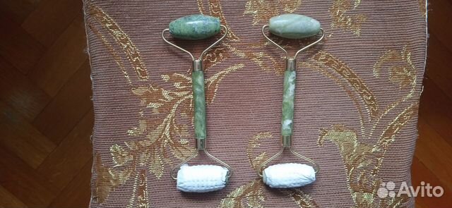 Роликовый массажер из нефрита