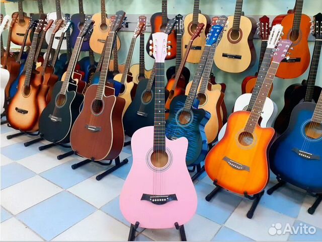 Гитара + чехол + струны + каподастр новые