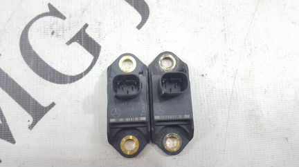 Датчик ускорения на Mercedes-Benz R230 SL55 AMG