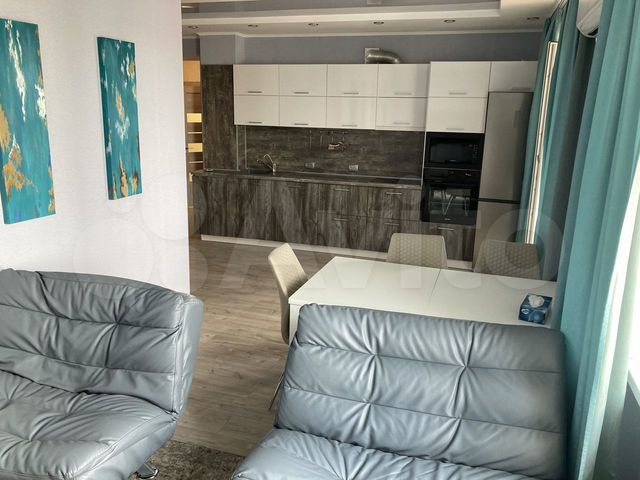 2-к. квартира, 92 м², 15/18 эт.