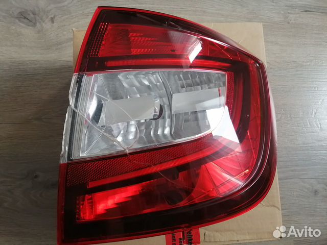 Фонарь задний правый LED Skoda Rapid 5JH945208