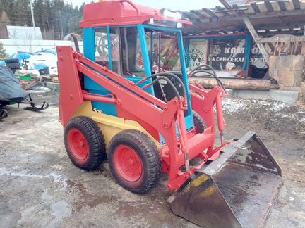 Мини-погрузчик Уралвагонзавод ПУМ-500, 2000