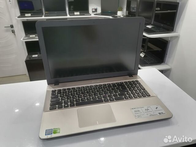 Asus i5-7200/8gb/nvidia 920mx/ssd 240gb