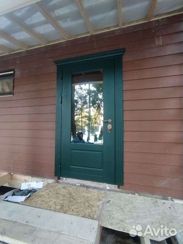 Дверь входная металлическая со стеклом