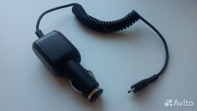 Автомобильное зарядное устройство (на запчасти)