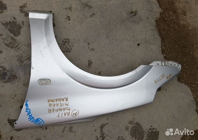 Крыло Toyota Opa ZCT15