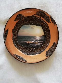 Новые сувениры(тарелка,статуэтки,копилка,корабль)