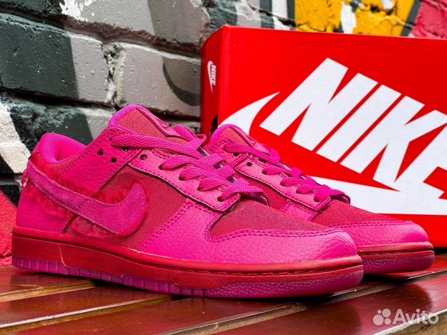 Nike Dunk Low Valentine’s Day 2022