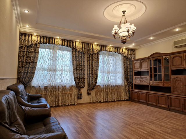 4-к. квартира, 148,1 м², 2/7 эт.
