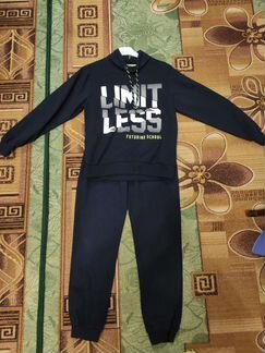 Спортивный костюм на мальчика 152р