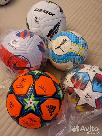 Футбольные мячи Найк, Пума, Адидас