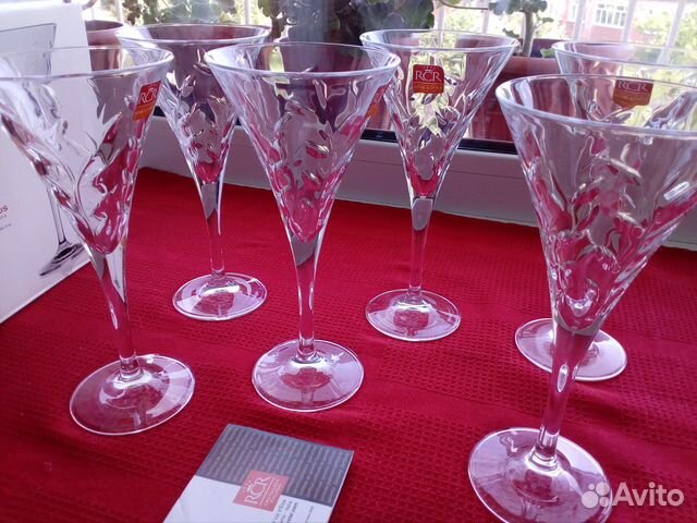 Бокалы на ножке новые