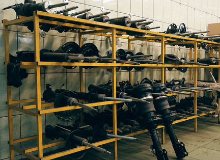 Toyota Harrier/Lexus RX300 10 2WD 97-03 Стойка зад