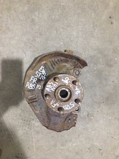 Поворотный кулак правый Toyota Corona Exiv ST20 3S