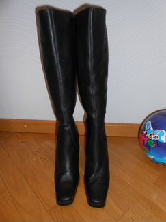 Сапоги новые натуральная кожа и натур. мех Италия