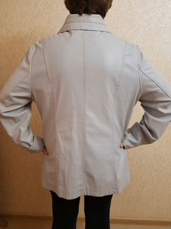 Серая кожаная куртка (женская)