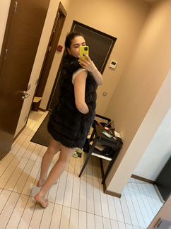 Меховая жилетка из песца