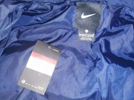 Пуховик nike новый
