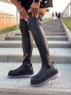 Ботфорты боттега венета черные кожаные лаковые