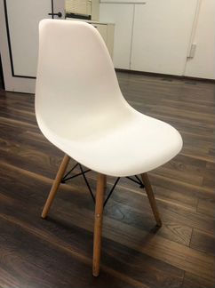 Стул eames DSW