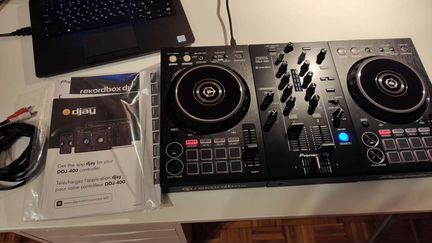 Dj контролер Pioneer DDJ-400