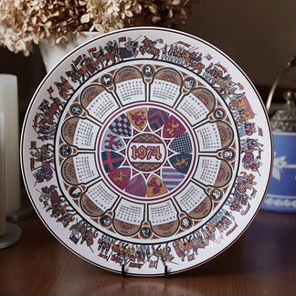 Wedgwood тарелка Календарь 1974 г. Камелот, Англия