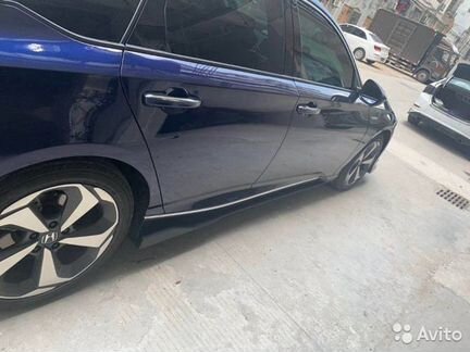 Накладки универсальные на пороги с плавниками