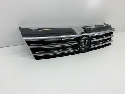 Решетка радиатора Volkswagen Tiguan 2 2016 н.в