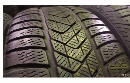 Шины зима 245 45 18 Pirelli Sottozero 3