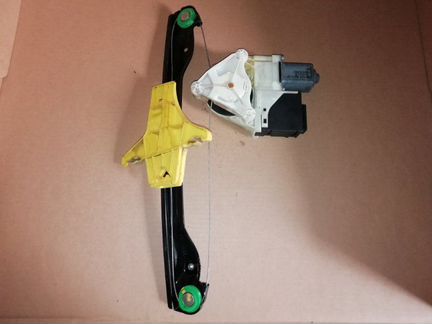 Стеклоподъемник задний левый Volkswagen Passat B6