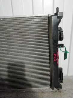Радиатор охлаждения двигателя Hyundai Solaris 2