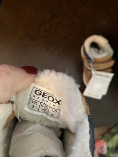 Ботинки зимние geox 19 размер новые