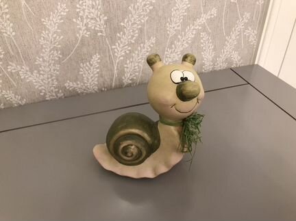 Декоративная фигурка Улитка с бантом высота 16см