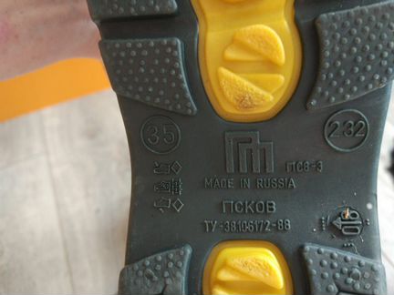 Резиновые сапоги