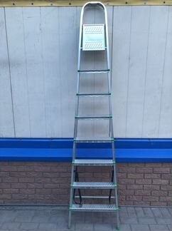 Стремянка 8 ступеней, высота 1,76м