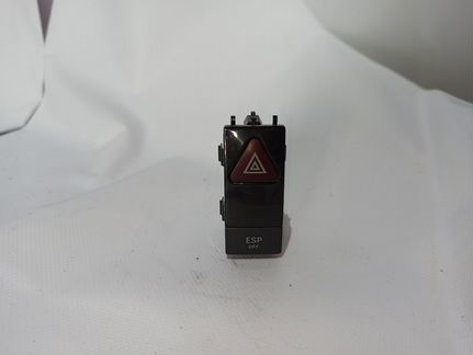 Кнопка ESP и Аварийки W204