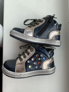 Ботинки кожаные Tiflani 25 р