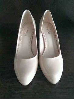 Туфли новые лаковые 38 размер