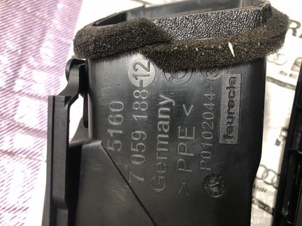 Воздуховод в торпедо BMW 1 E81 E82 E87 E88