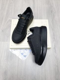 Черные кроссовки Александр маквин