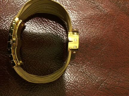 Nina Ricci,Швейцария.Женские часы