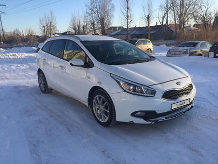 KIA cee'd 1.6 МТ, 2013, битый, 78 000 км