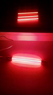 Красная неоновая подсветка для авто